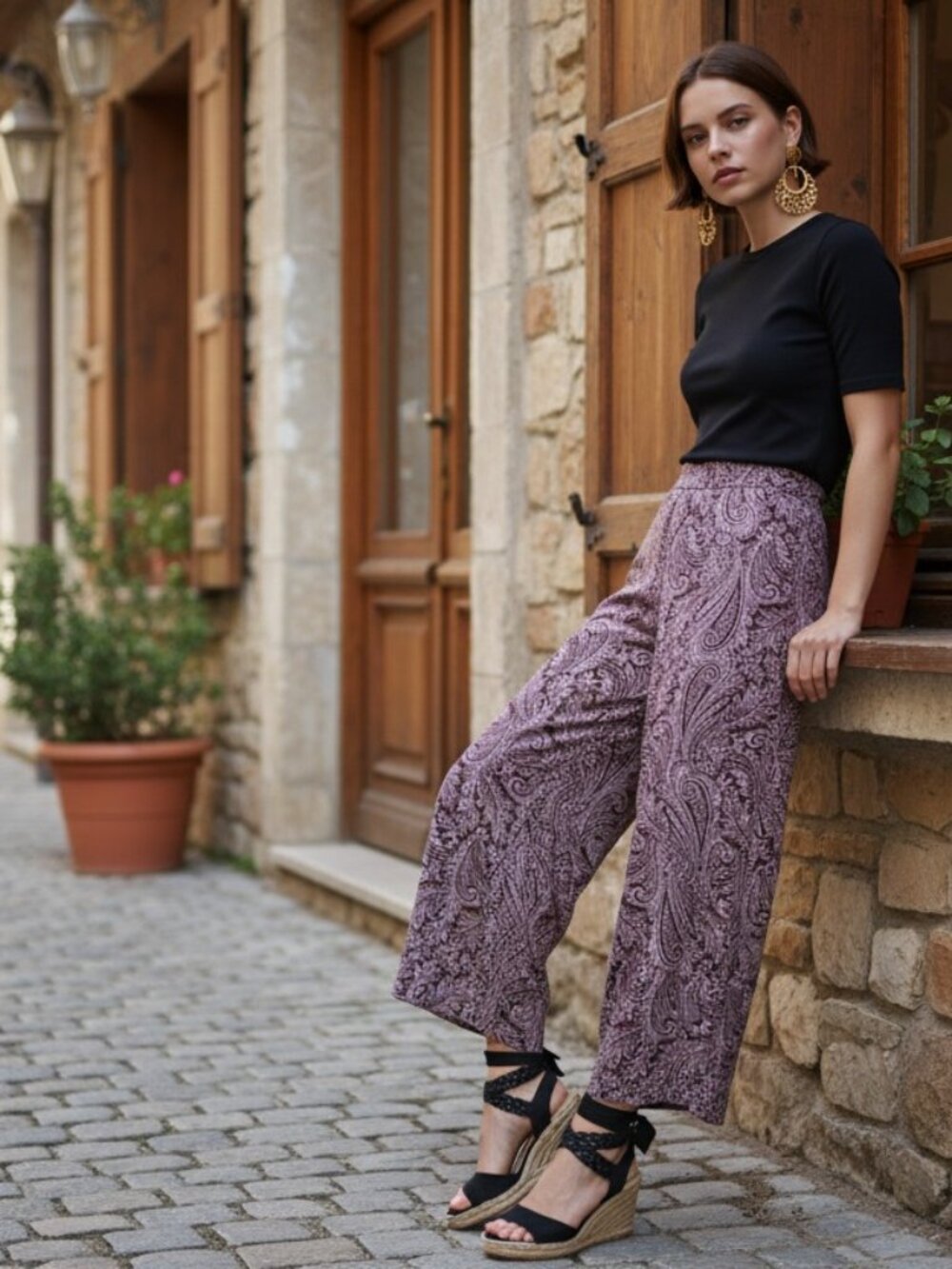 👉 Paisley Wide Leg Flowy Pants